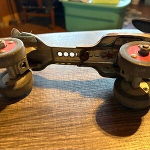 Classic Metal Toy Car with Red Wheels